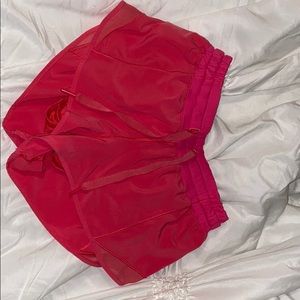 Lululemon hotty hot shorts 2.5